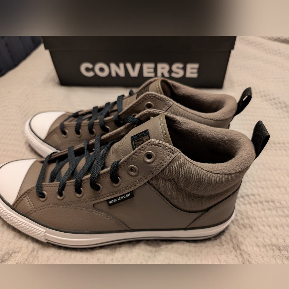 New With ,Converse CTAS Malden Mid Boot, Men's 10 1/2